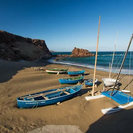 Burero - Comfy - Near Airport & Beaches 아파트 El Burrero