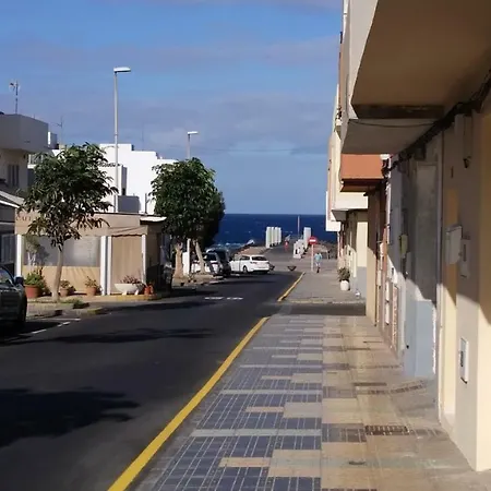 Burero - Comfy - Near Airport & Beaches 아파트 *